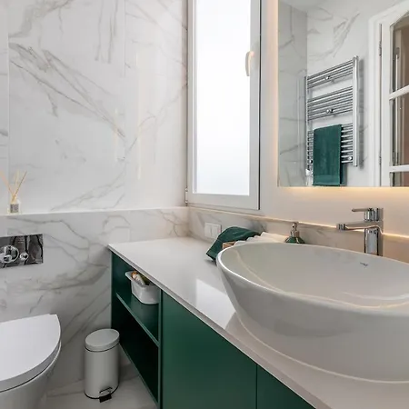 Angelina Vidal Duplex With Terrace * Lisbon